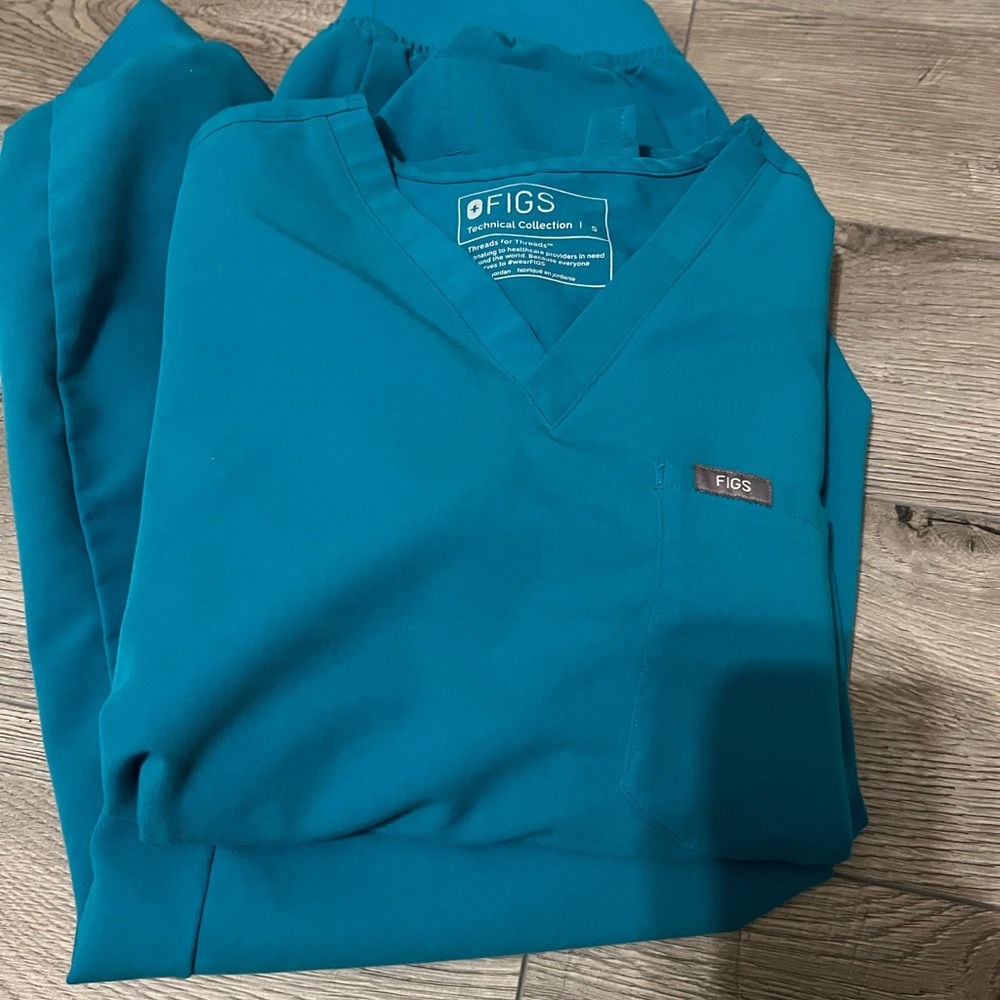 Figs Teal Scrub set